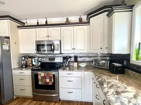 Exterior - 3127 Lakeshore, Gladwin, MI 48624 photo 9 of 16