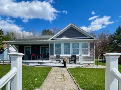 Exterior - 3127 Lakeshore, Gladwin, MI 48624 photo 1 of 16