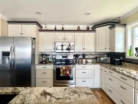Kitchen - 3127 Lakeshore, Gladwin, MI 48624 photo 1 of 11