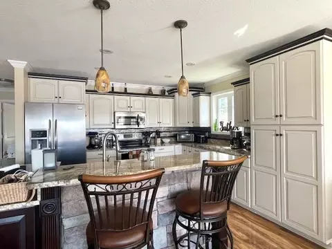 Kitchen - 3127 Lakeshore, Gladwin, MI 48624 photo 3 of 11
