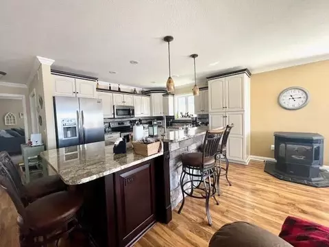 Kitchen - 3127 Lakeshore, Gladwin, MI 48624 photo 7 of 11