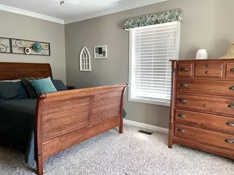 Bedroom - 3127 Lakeshore, Gladwin, MI 48624 photo 3 of 12