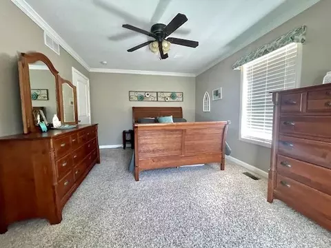 Bedroom - 3127 Lakeshore, Gladwin, MI 48624 photo 7 of 12