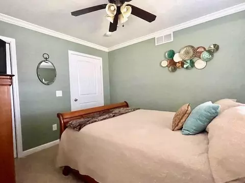 Bedroom - 3127 Lakeshore, Gladwin, MI 48624 photo 10 of 12