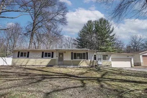 2504 Smith, Sanford, MI 48657