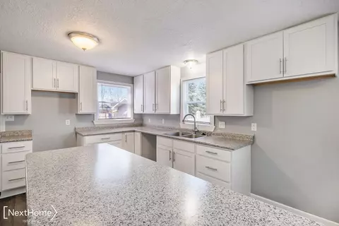 Kitchen - 12060 Emelia, Birch Run, MI 48415 photo 4 of 5
