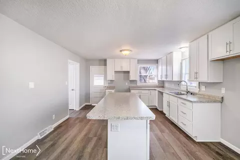 Kitchen - 12060 Emelia, Birch Run, MI 48415 photo 3 of 5