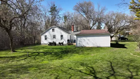 Exterior - 1090 E Costello, Mount Morris, MI 48458 photo 8 of 11