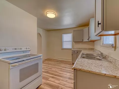Kitchen - 913 Smith, Monroe, MI 48161 photo 1 of 2