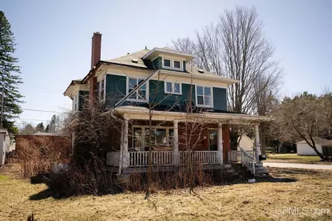 629 W Genesee, Iron River, MI 49935