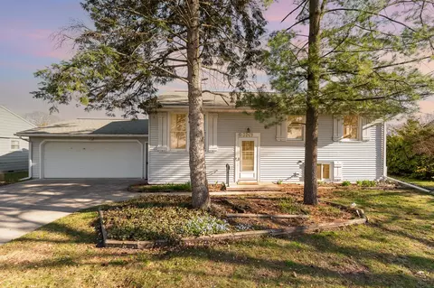 3279 Birchbrook, Bay City, MI 48706