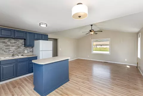 Kitchen - 4307 Bay, Gladwin, MI 48624 photo 3 of 4