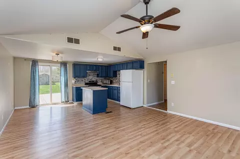 Kitchen - 4307 Bay, Gladwin, MI 48624 photo 1 of 4