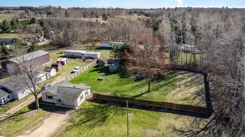 View/Area - 4307 Bay, Gladwin, MI 48624 photo 2 of 5
