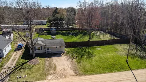 View/Area - 4307 Bay, Gladwin, MI 48624 photo 1 of 5