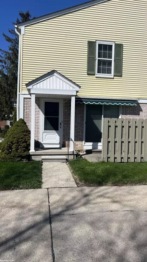 24704 Spring Ln, Harrison Township, MI 48045