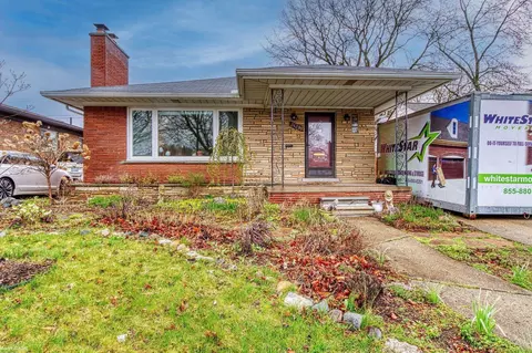 24290 Berkley, Oak Park, MI 48237
