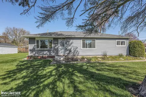 29385 Grandview, Harrison Township, MI 48045
