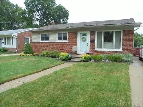 28205 Couzens, Madison Heights, MI 48071