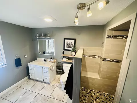 Bath - 1246 Sunset, Monroe, MI 48162 photo 1 of 6