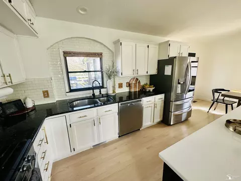Kitchen - 1246 Sunset, Monroe, MI 48162 photo 8 of 9