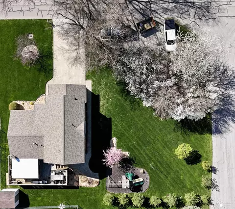 Exterior - 1246 Sunset, Monroe, MI 48162 photo 9 of 14