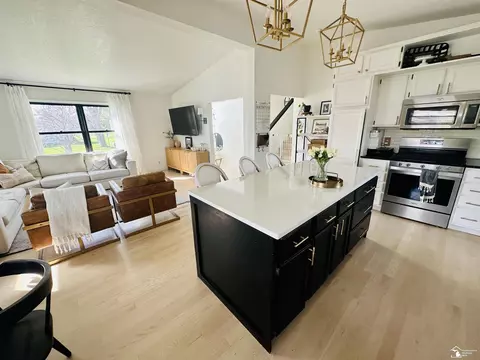 Kitchen - 1246 Sunset, Monroe, MI 48162 photo 2 of 9