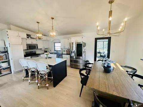 Kitchen - 1246 Sunset, Monroe, MI 48162 photo 5 of 9