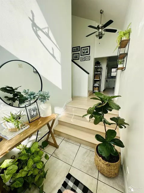 Entry Way - 1246 Sunset, Monroe, MI 48162 photo 2 of 4