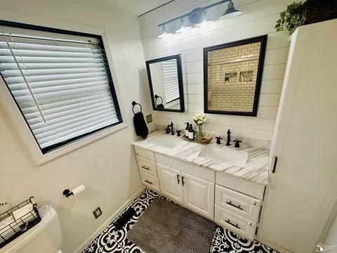 Bath - 1246 Sunset, Monroe, MI 48162 photo 5 of 6