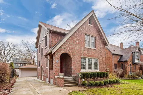 1368 Grayton, Grosse Pointe Park, MI 48230 photo 3
