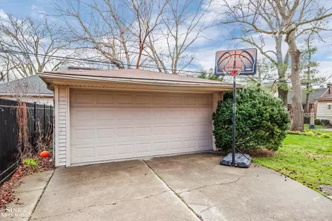 1368 Grayton, Grosse Pointe Park, MI 48230 photo 23