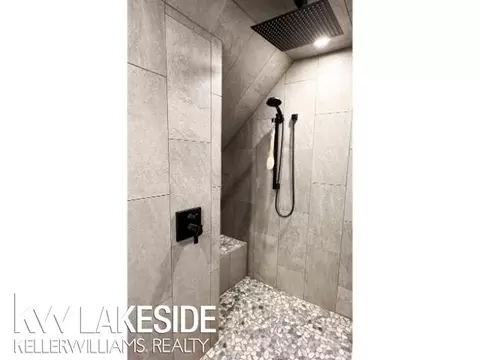 Bath - 46784 Wright, Utica, MI 48317 photo 2 of 3