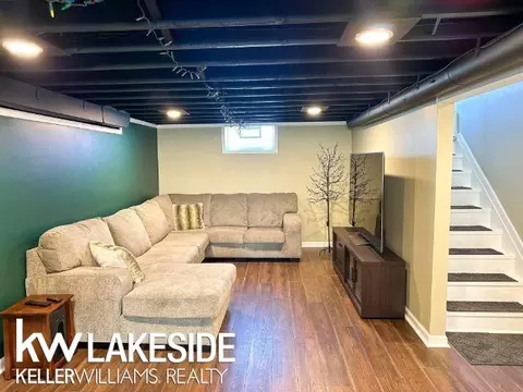 Living - 46784 Wright, Utica, MI 48317 photo 4 of 4