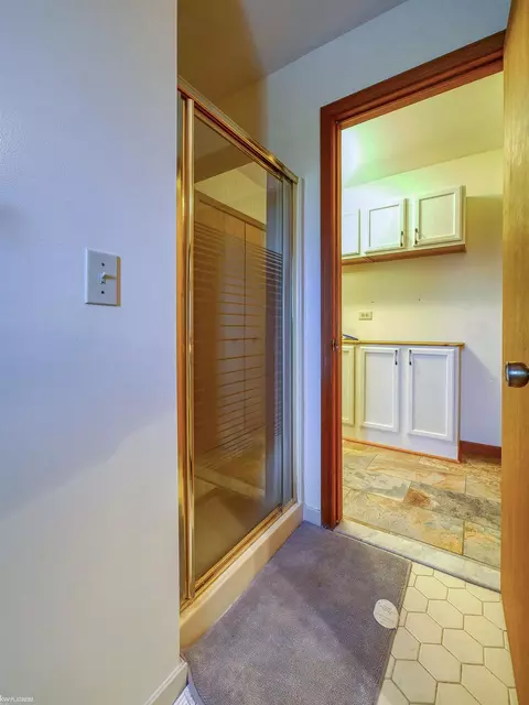 Bath - 3136 Hessen, Casco, MI 48064 photo 3 of 3