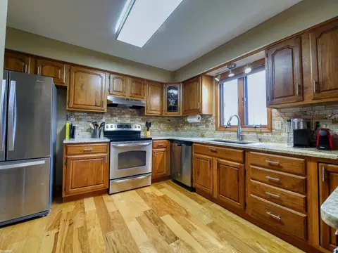 Kitchen - 3136 Hessen, Casco, MI 48064 photo 1 of 4