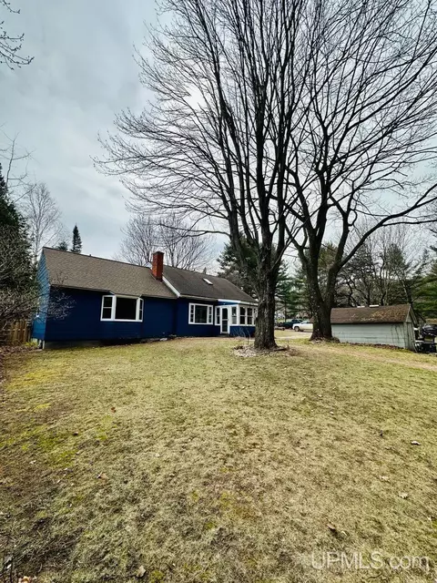 2233 Evergreen, Marquette, MI 49855
