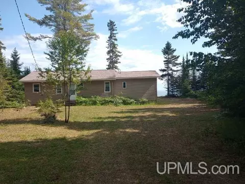 3602 Gay Lac La Belle, Mohawk, MI 49950