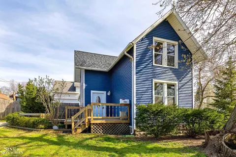 502 Cass, Saint Clair, MI 48079