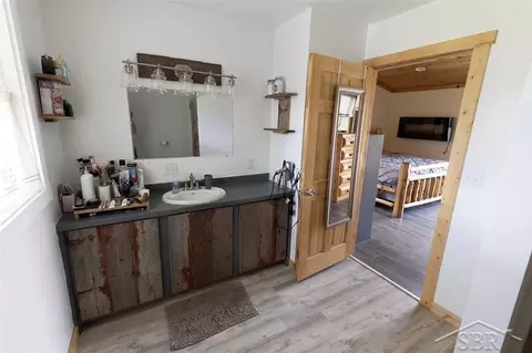 Bath - 3279 E Shaffer, Midland, MI 48642 photo 1 of 5