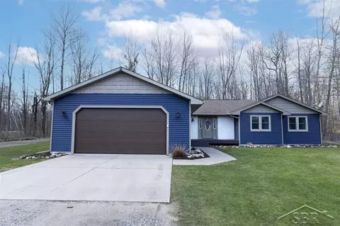 Exterior - 3279 E Shaffer, Midland, MI 48642 photo 2 of 8