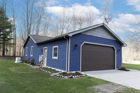 Exterior - 3279 E Shaffer, Midland, MI 48642 photo 3 of 8