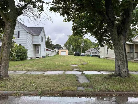321 N 14th, Escanaba, MI 49829
