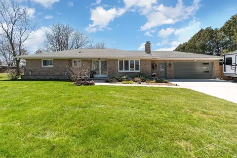 1961 W Youngs Ditch, Bay City, MI 48708