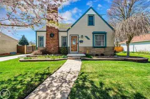 29907 Ruthdale, Roseville, MI 48066