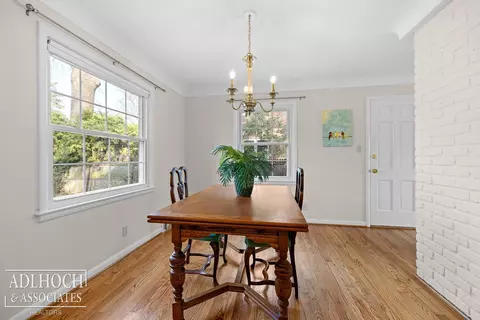 Dining - 286 Ridgemont, Grosse Pointe Farms, MI 48236 photo 2 of 2