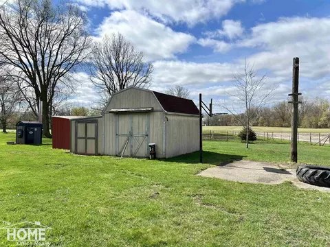 Exterior - 5238 Lytle, Corunna, MI 48817 photo 11 of 15