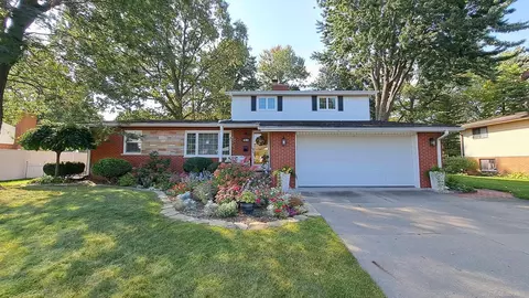 11302 Alger, Warren, MI 48093