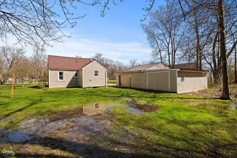 Exterior - 3063 Oleary, Flint, MI 48504 photo 10 of 12