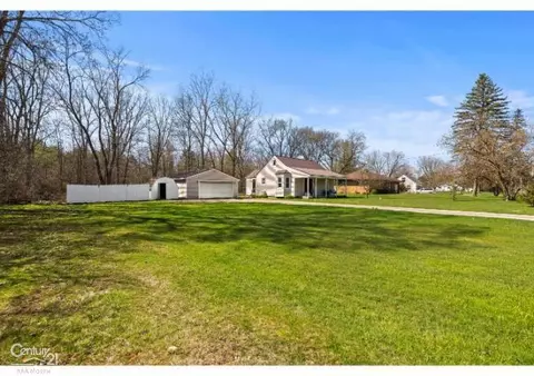 Exterior - 3063 Oleary, Flint, MI 48504 photo 12 of 12
